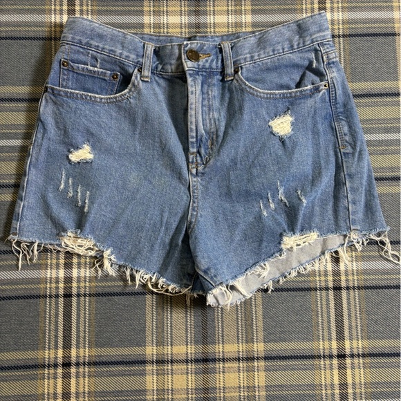 BDG Girlfriend High Rise Distressed Denim Shorts - Picture 7 of 7